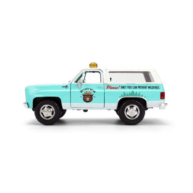 Smokey Bear 1980 Chevrolet Blazer 1:24 Vehicle with Figure