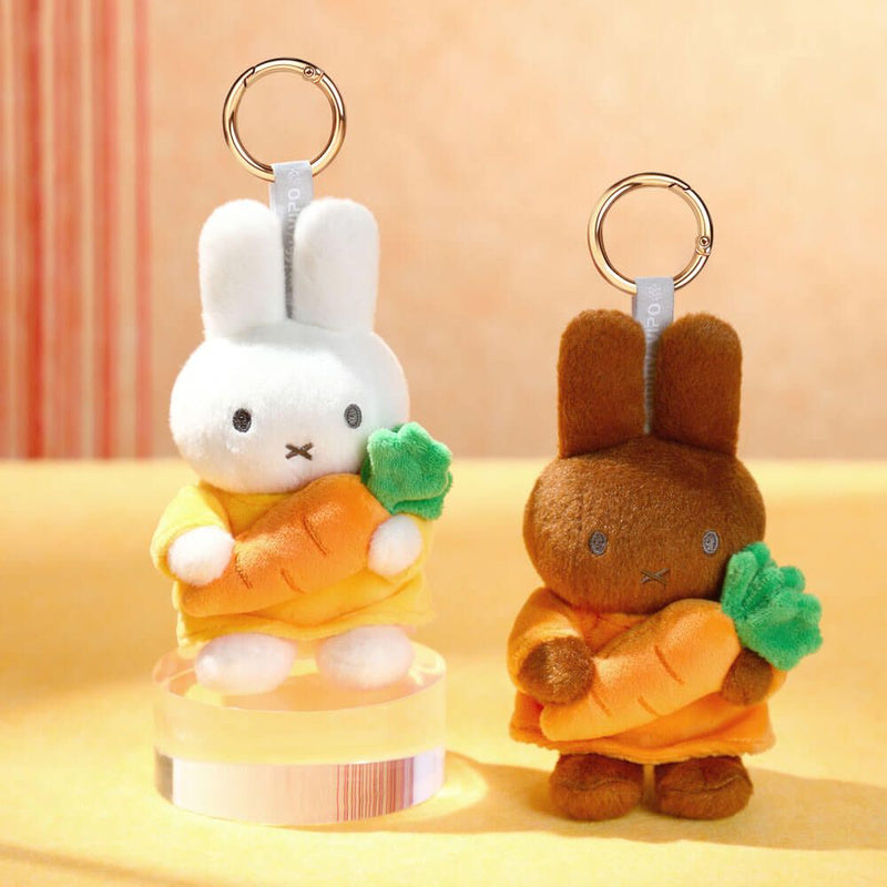 Melanie with Carrot Keyring